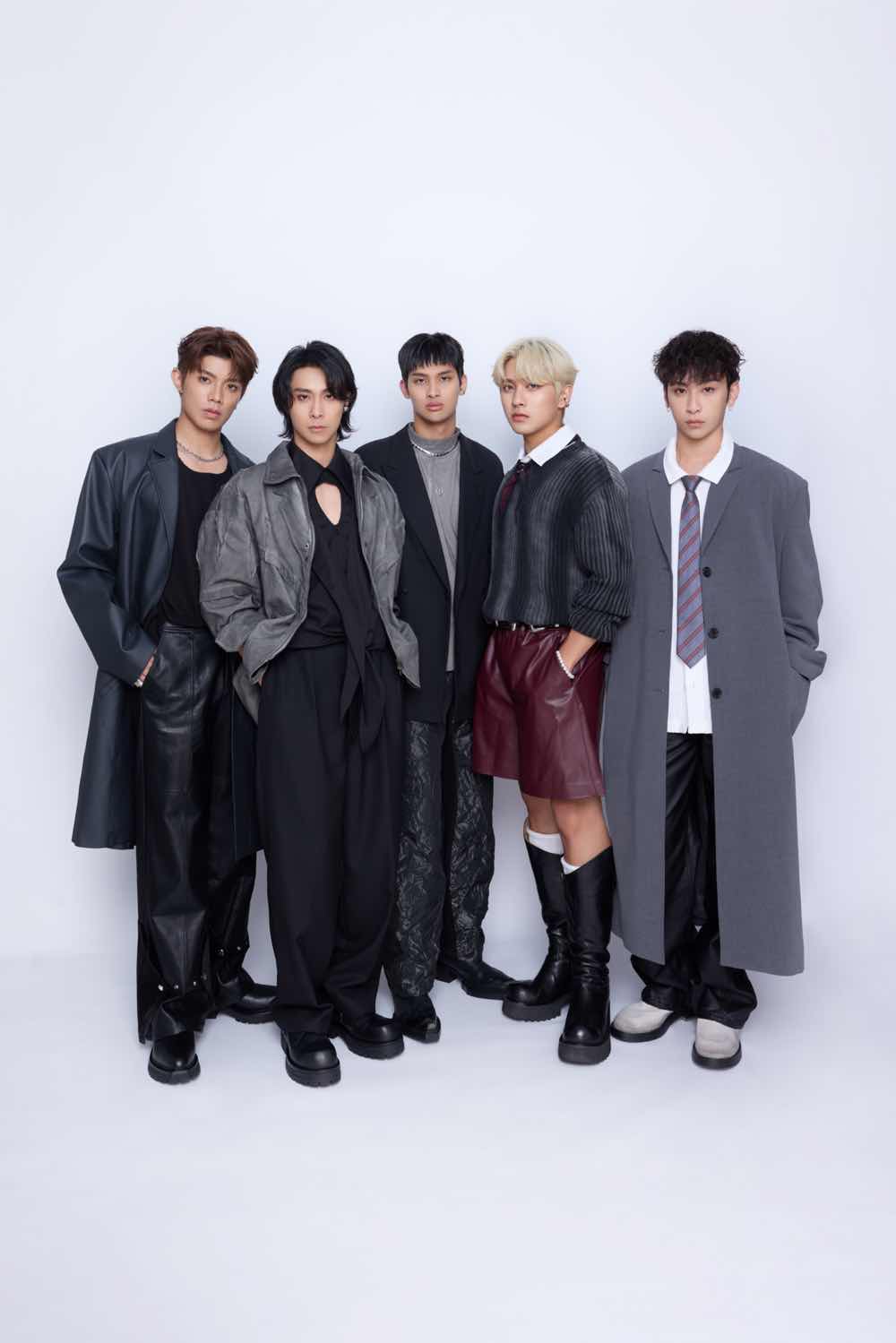 1A.240.Hertz-2024-Timeless-You-2025-truyen-thong-spotlight-vietnam-tan-binh-toan-nang-2025