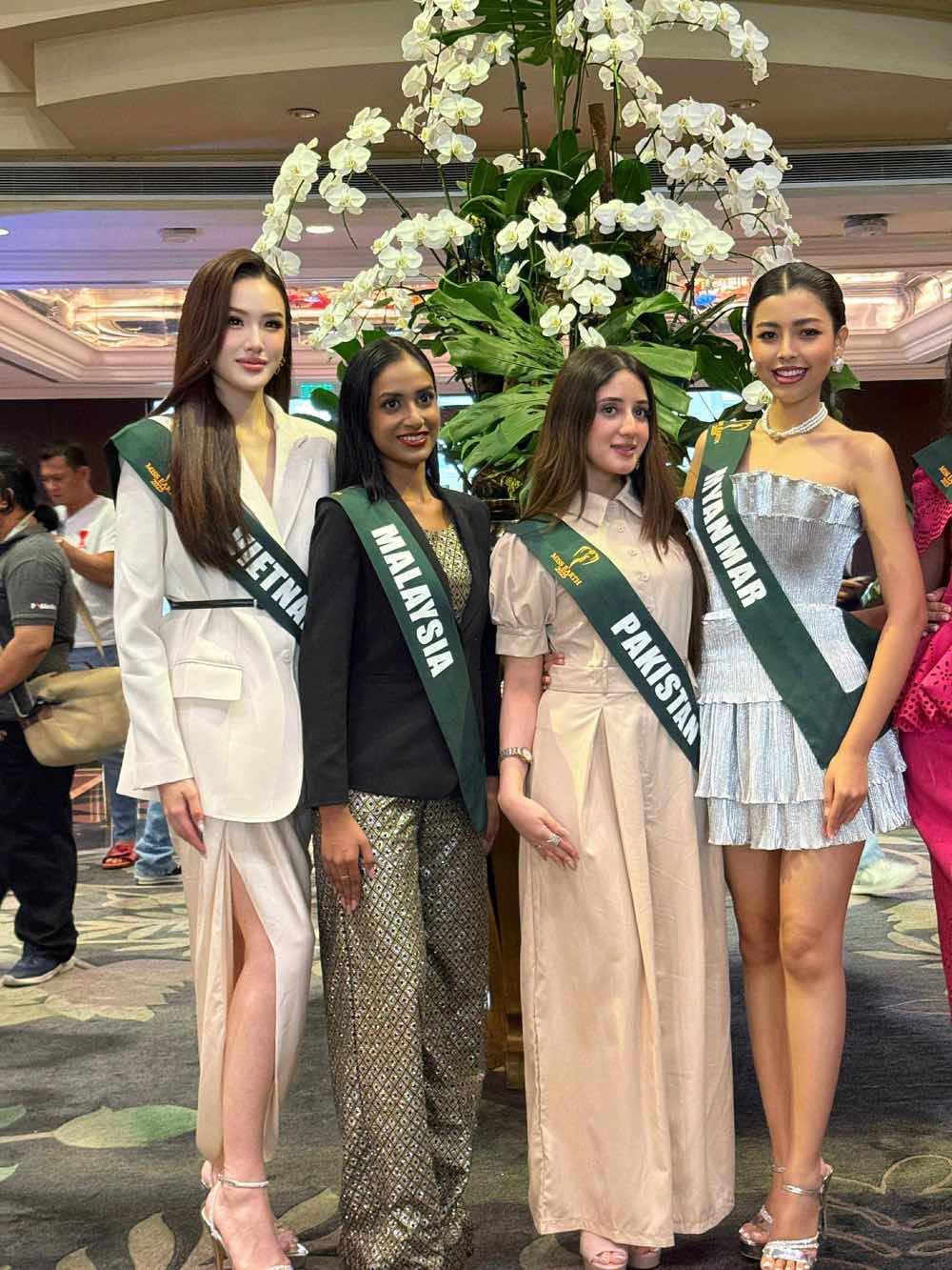 1A.302.trinh-my-anh-miss-earth-2025-truyen-thong-spotlight-vietnam-00004