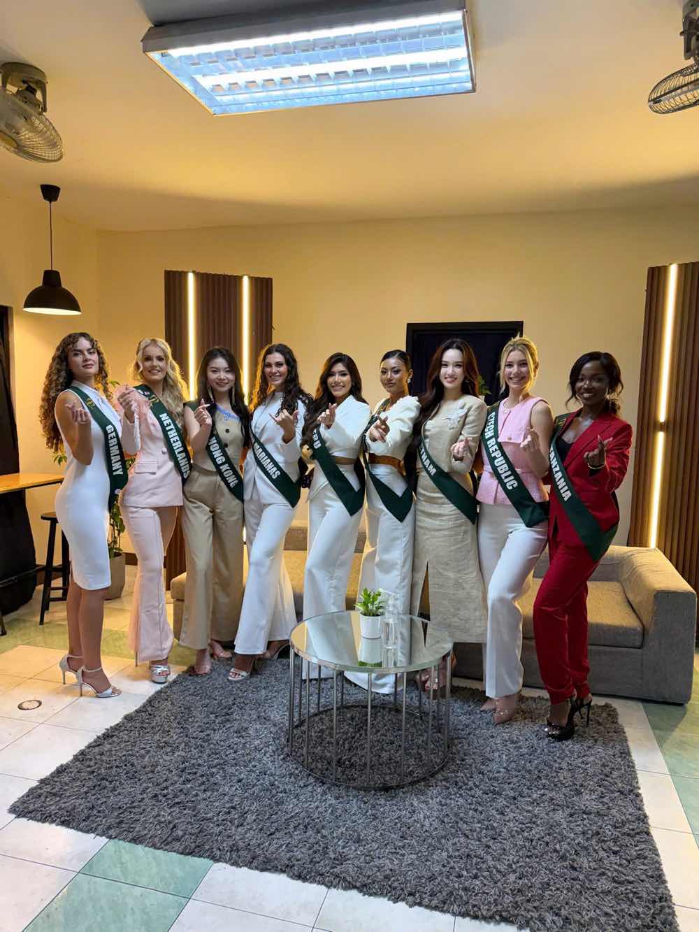 1A.302.trinh-my-anh-miss-earth-2025-truyen-thong-spotlight-vietnam-00016