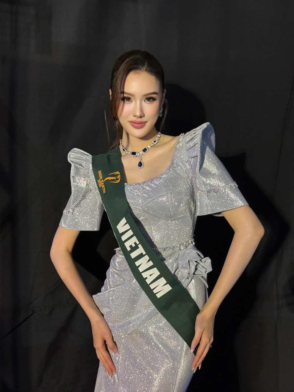 1A.304.trinh-my-anh-thi-tai-nang-miss-earth-2025-truyen-thong-spotlight-vietnam00008