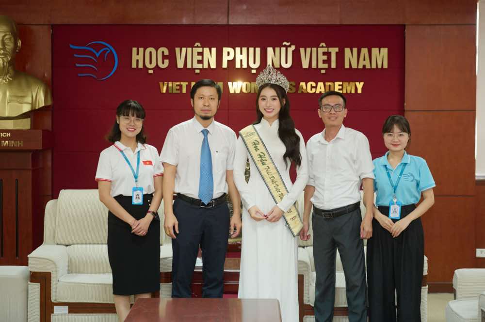 1A.588.hoa-hau-tra-dat-vietnam-ngo-thi-tram-anh-spotlight-vietnam-06-09-2025 luc 083826 2
