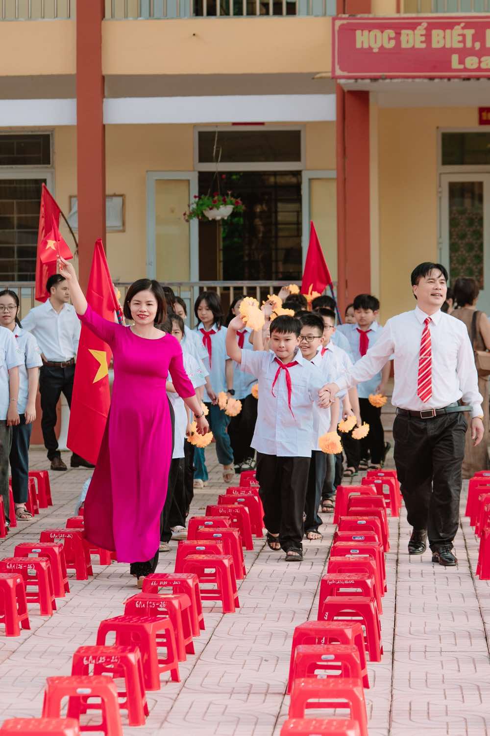 1A.590.a-hau-phan-tran-linh-dan-truyen-thong-spotlight-vietnam-05-09-2025 luc 031320 3