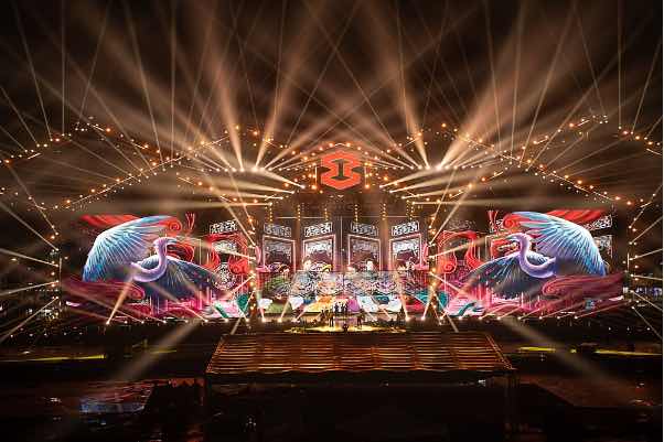 1A.607.8-wonder-2025-truyen-thong-spotlight-vietnam1