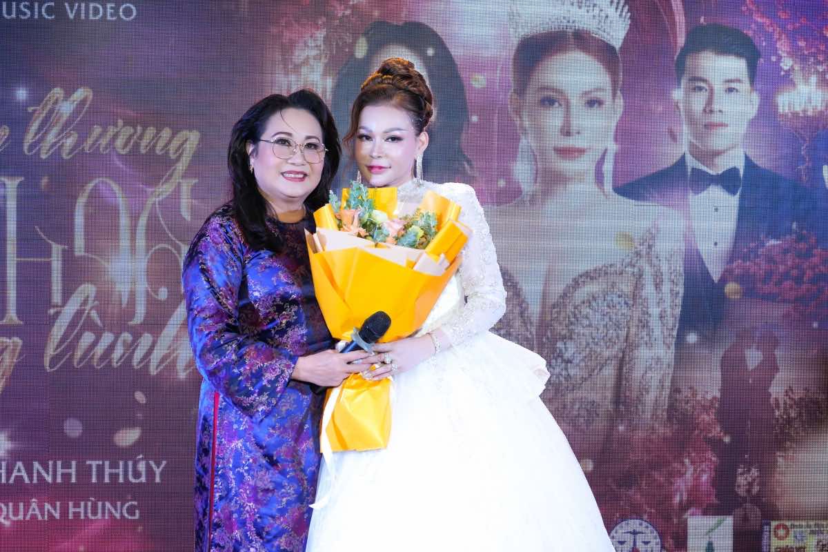 1A.611.hoa-hau-thanh-thuy-con-thuong-sac-hoa-chung-tinh-spotlight-vietnam-35