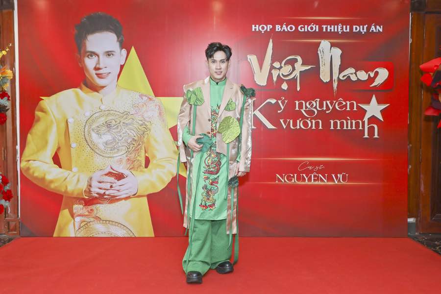 1A.679.nguyen-vu-ra-mat-34-ca-khuc-spotlight-vietnam4