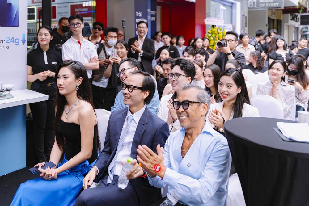 1A.695.di-dong-viet-mo-ban-samsung-zfold7-zflip7-spotlight-vietnam5