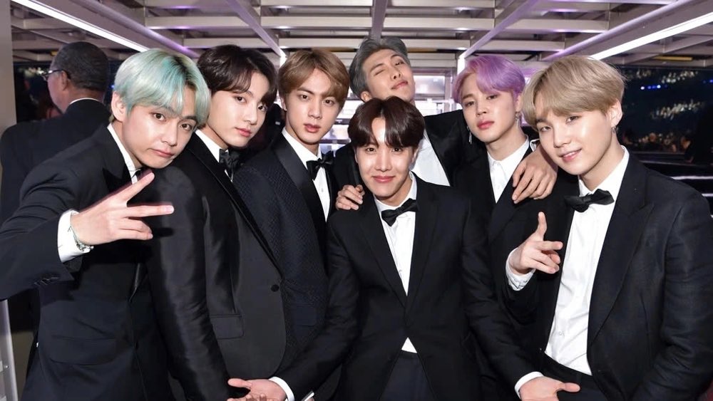 1A.706.BTS-profile-member-bts-in-army-2025-spotlight-vietnam-2.jpg