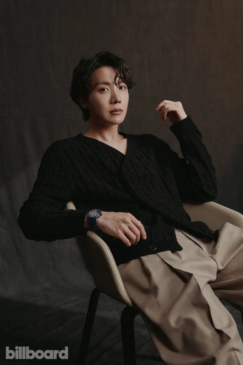 1A.707.J-HOPE-BTS-profile-member-bts-in-army-2025-spotlight-vietnam-7.jpg
