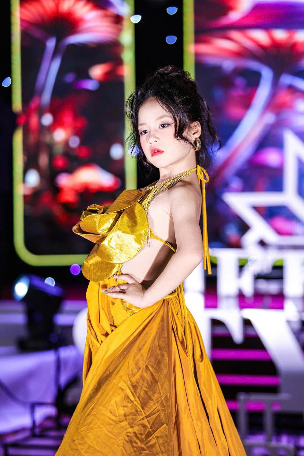 1A.716.viet-nam-style-talent-show-spotlight-vietnam-14
