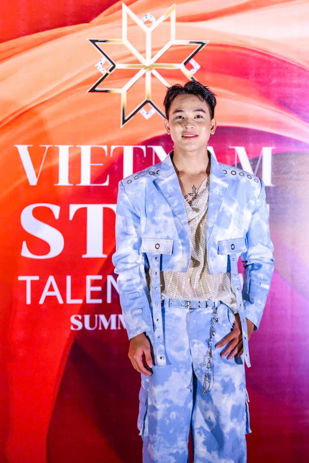 1A.716.viet-nam-style-talent-show-spotlight-vietnam-19