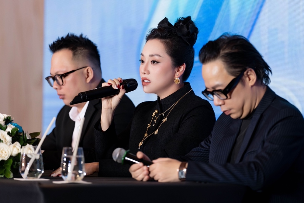 1A.746.cong-ty-the-smith-entertainment-spotlight-vietnam24