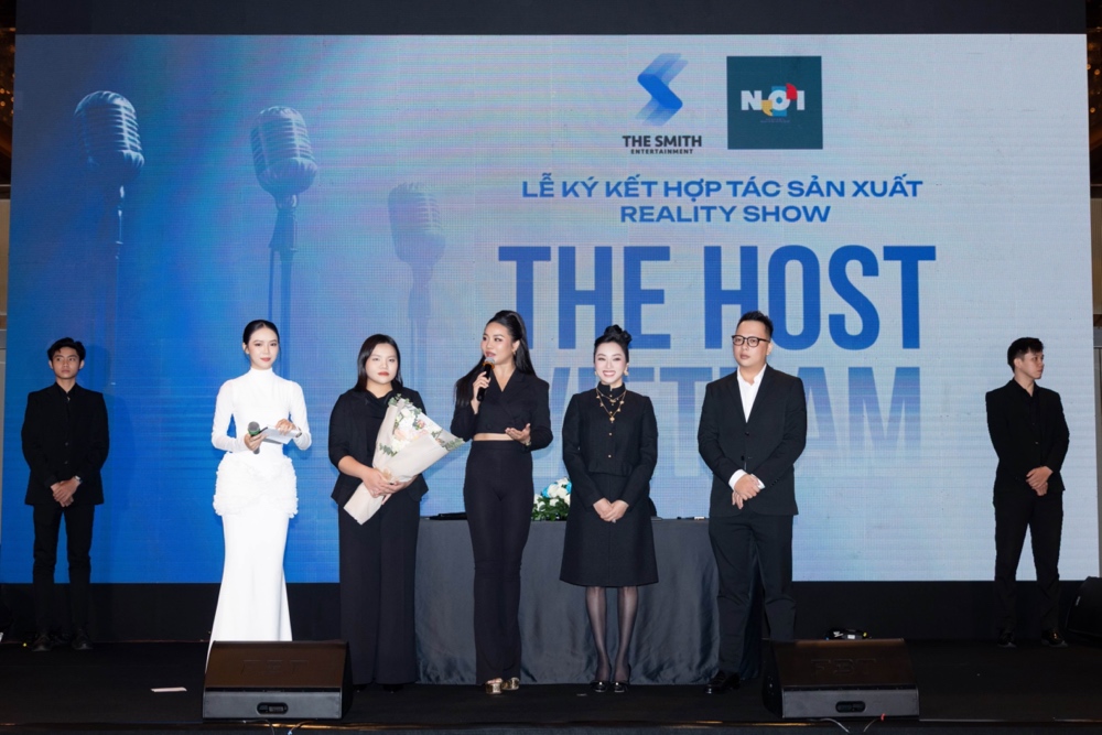 1A.746.cong-ty-the-smith-entertainment-spotlight-vietnam30