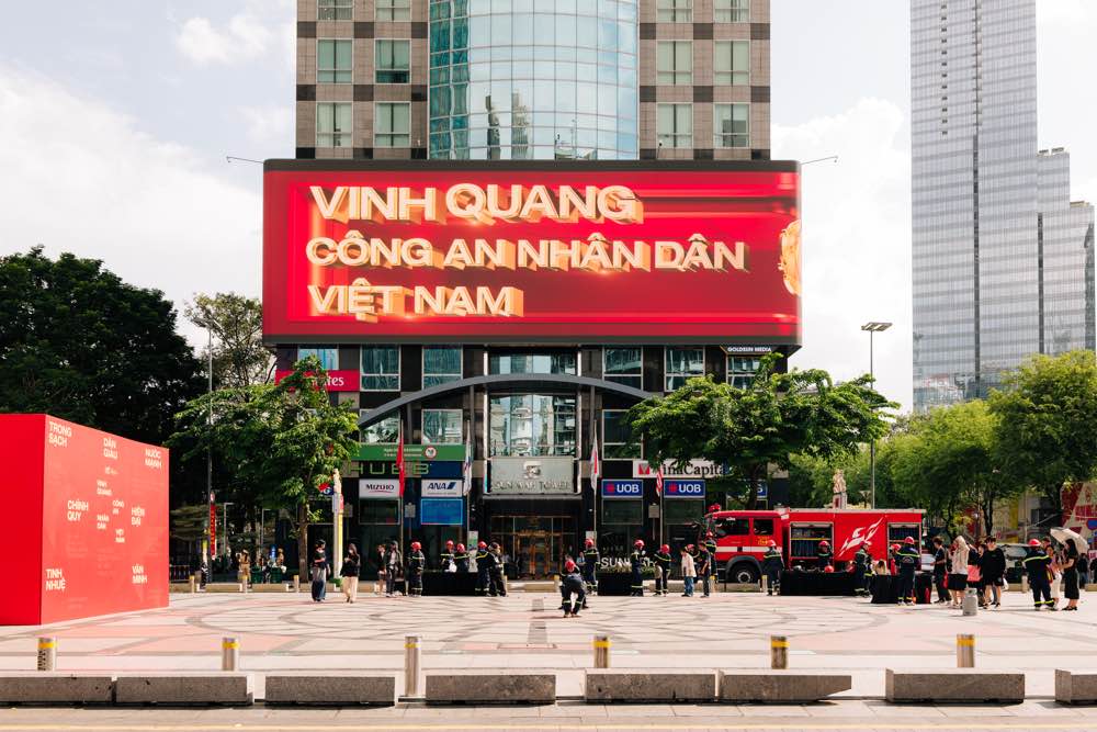 1A.763.chien-si-qua-cam-spotlight-vietnam13