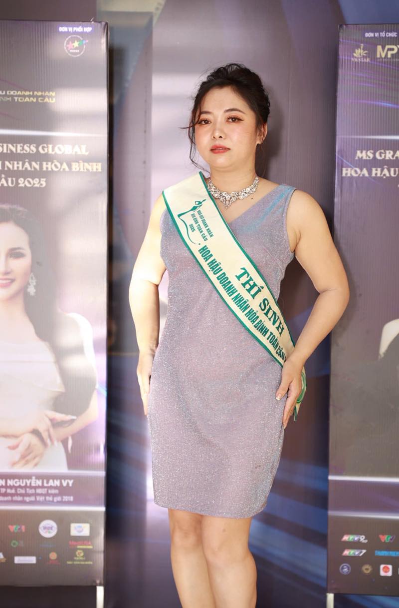 1A.803.tran-thi-thu-043-hoa-hau-doanh-nhan-hoa-binh-toan-cau-2025-spotlight-vietnam-6