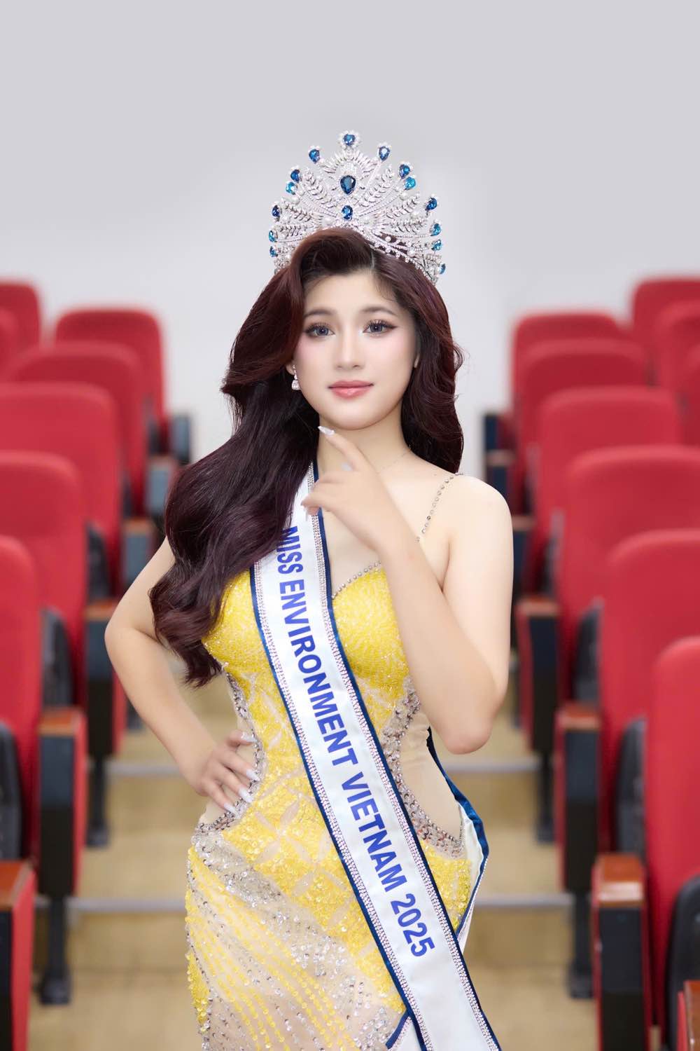 1A.827.tran-thi-my-linh-Miss-Environment-International-2025-spotlight-vietnam3