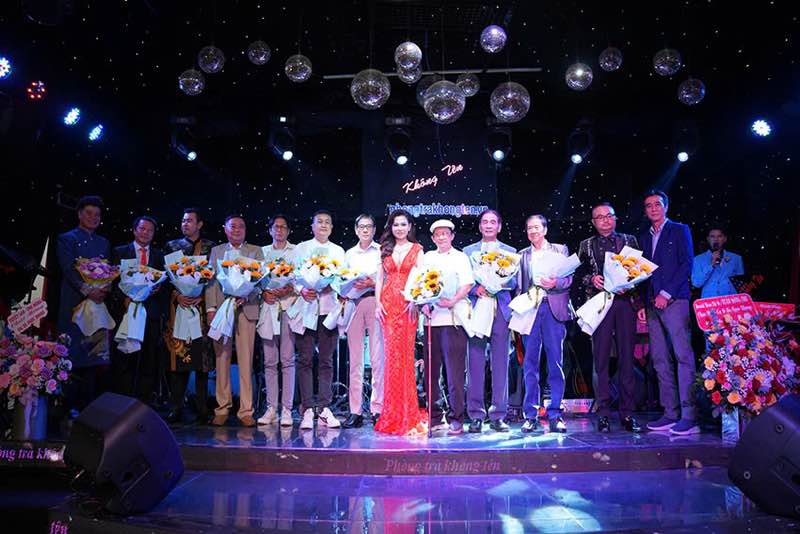 1A.835.ca-si-hai-ngoai-ha-ngoc-nhung-spotlight-vietnam1