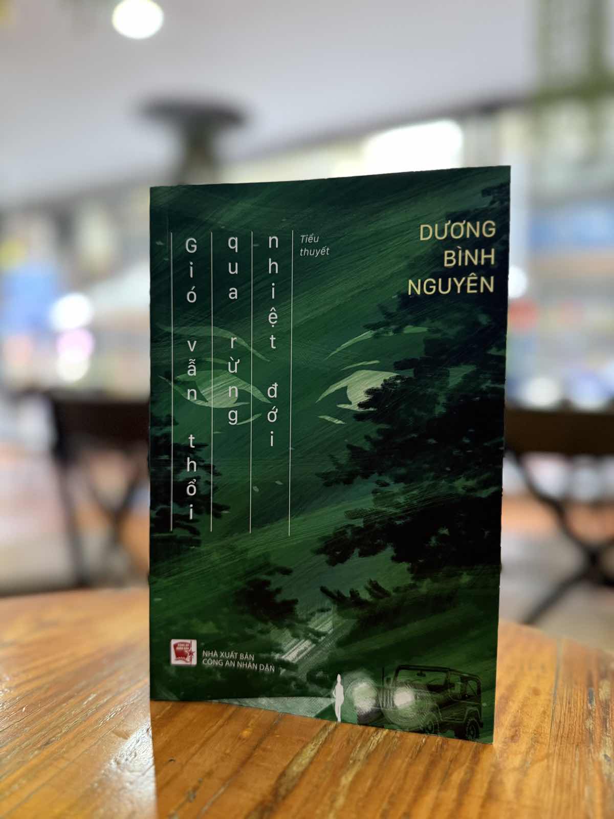 1a.07.gio-van-thoi-qua-rung-nhiet-doi