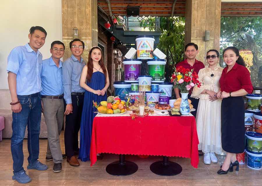 1a.104.ceo-le-pham-son-hpwin-truyen-thong-spotlight-vietnam-1