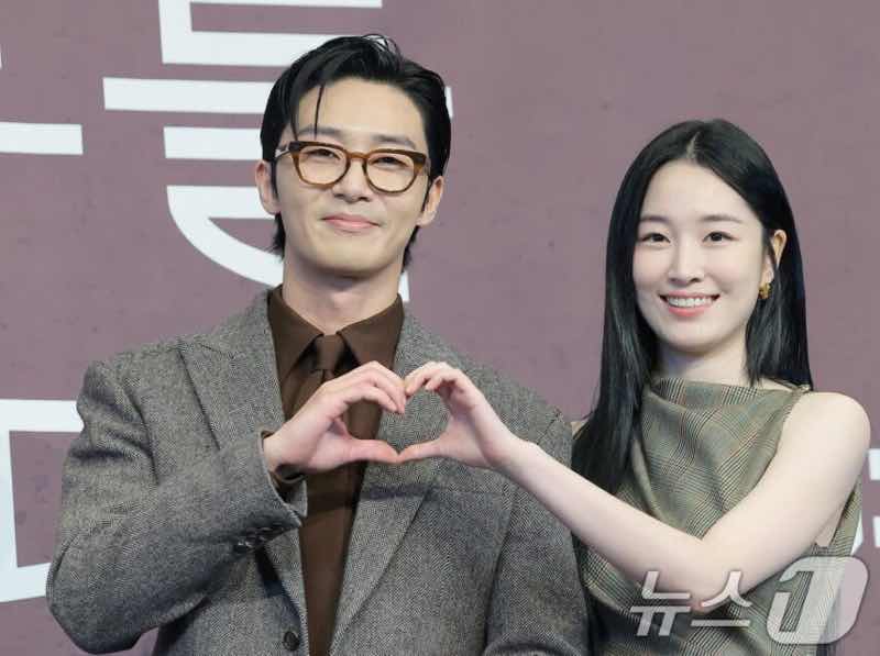 1a.107.park-seo-joon-surely-tomorrow-truyen-thong-spotlight-vietnam2