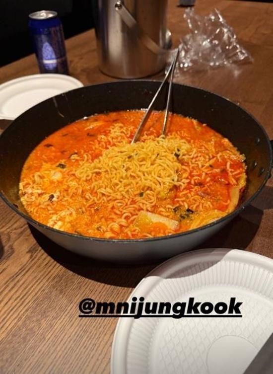 1a.112.ramen-jungkook-rm-bts