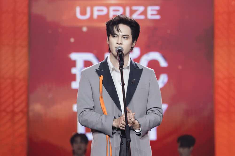 1a.16.Thanh vien nhom UPRIZE - Nghe si Đuc Duy