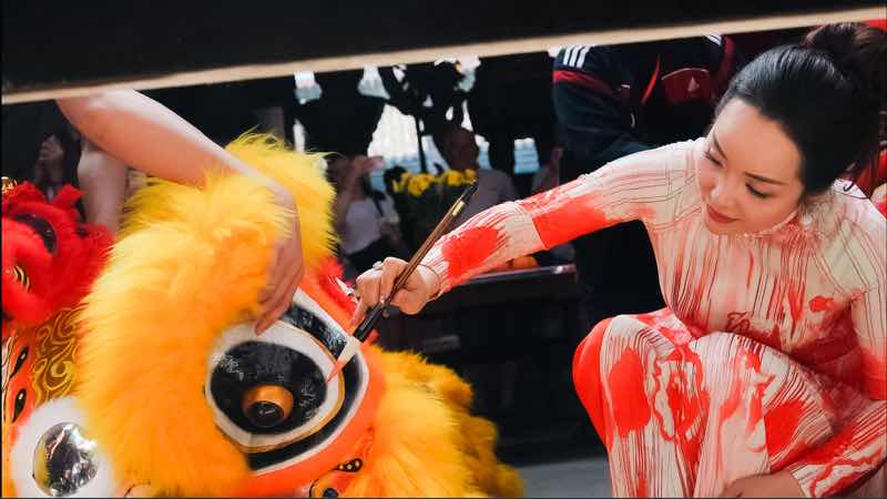 1a.183.suc-bat-trai-tim-khai-may-truyen-thong-spotlight-vietam-10