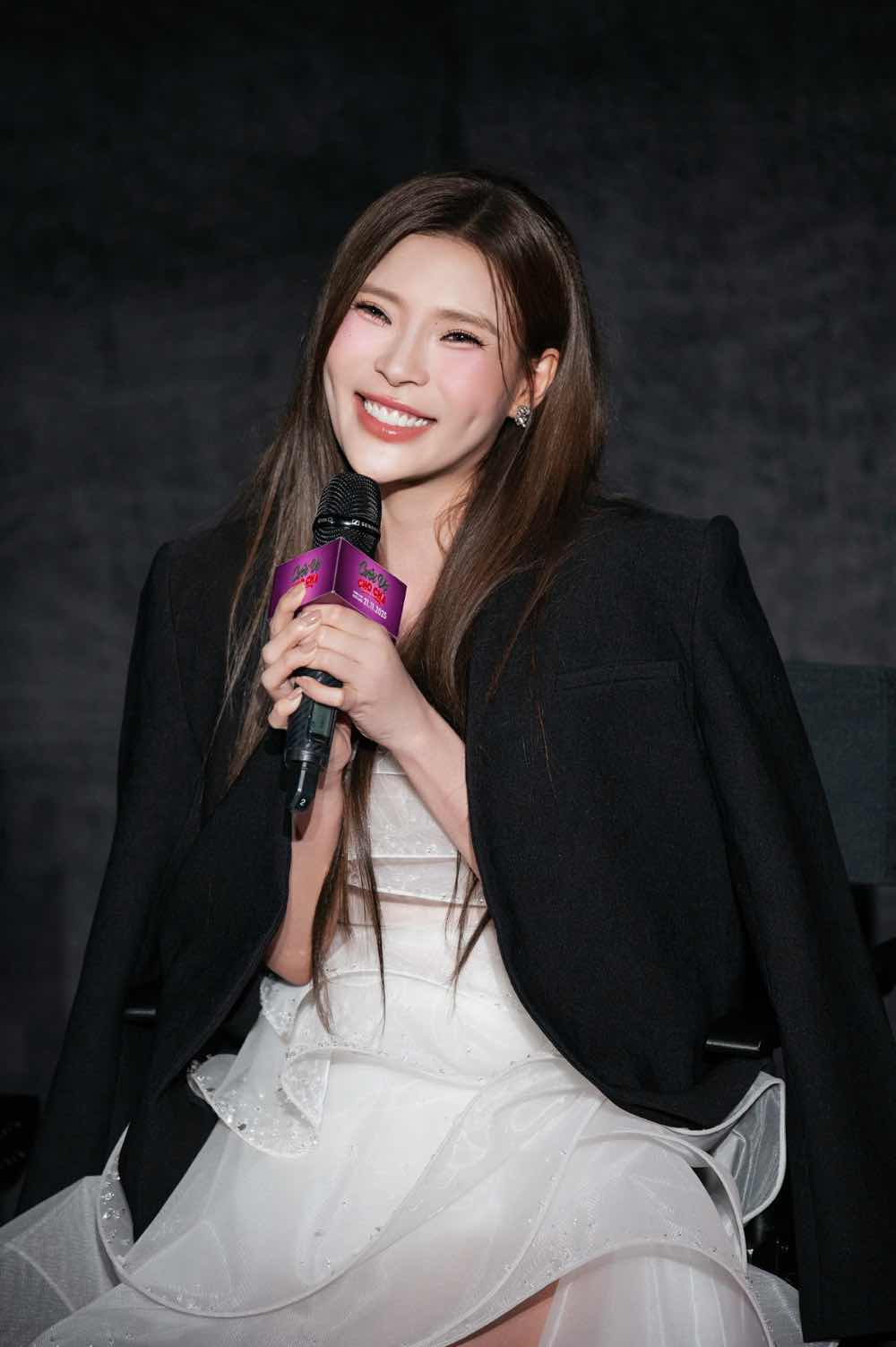 1a.185.cuoi-vo-cho-cha-ra-rap-truyen-thong-spotlight-vietnam-6