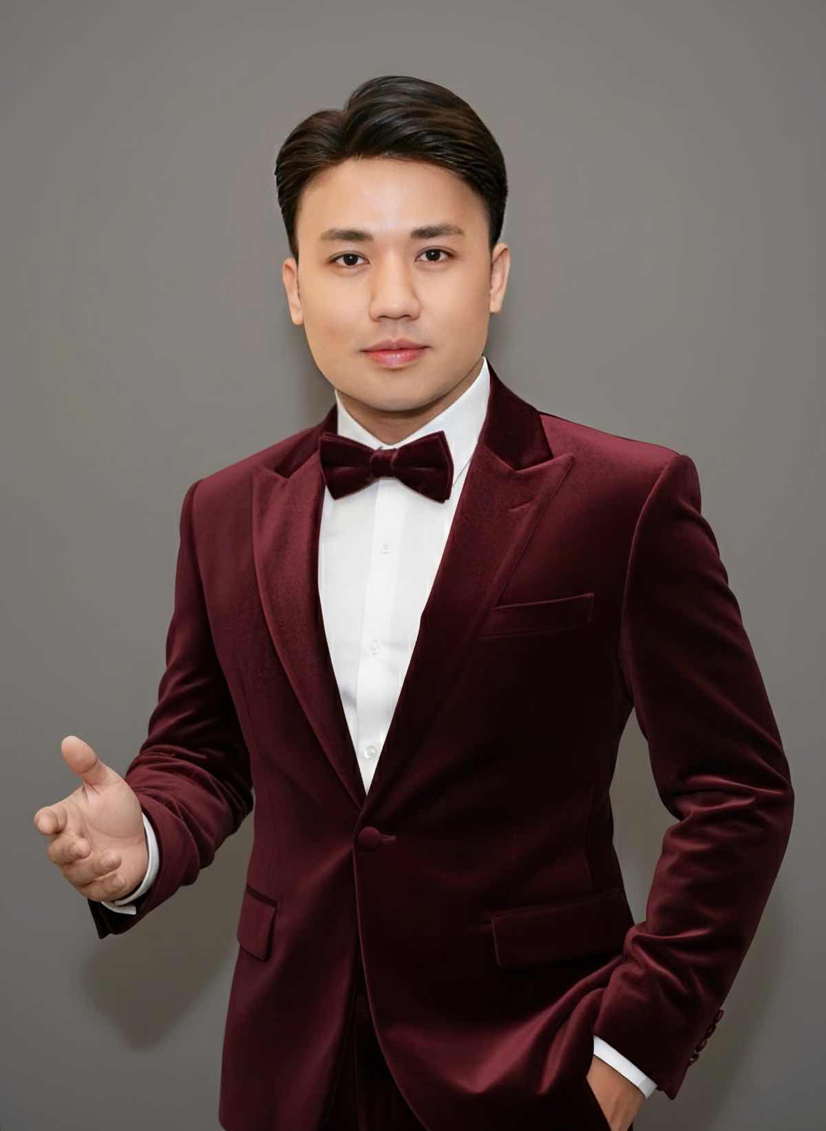 1a.22.tong-dao-dien-Anh-Duc-nghia-tinh-ban-co-3