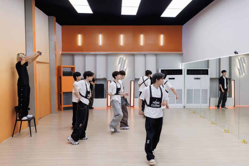 1a.221.vong1-cong-dien-3truyen-thong-spotlight-vietnam-