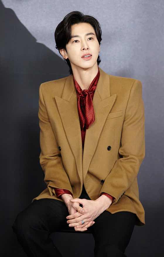 1a.376.you-know-yunho-dbsk-tvxq-truyen-thong-spotlight-vietnam00003