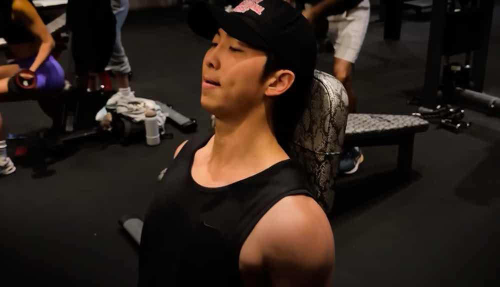 1a.401.bts-gym-before-comeback-2025-truyen-thong-spotlight-vietnam00002