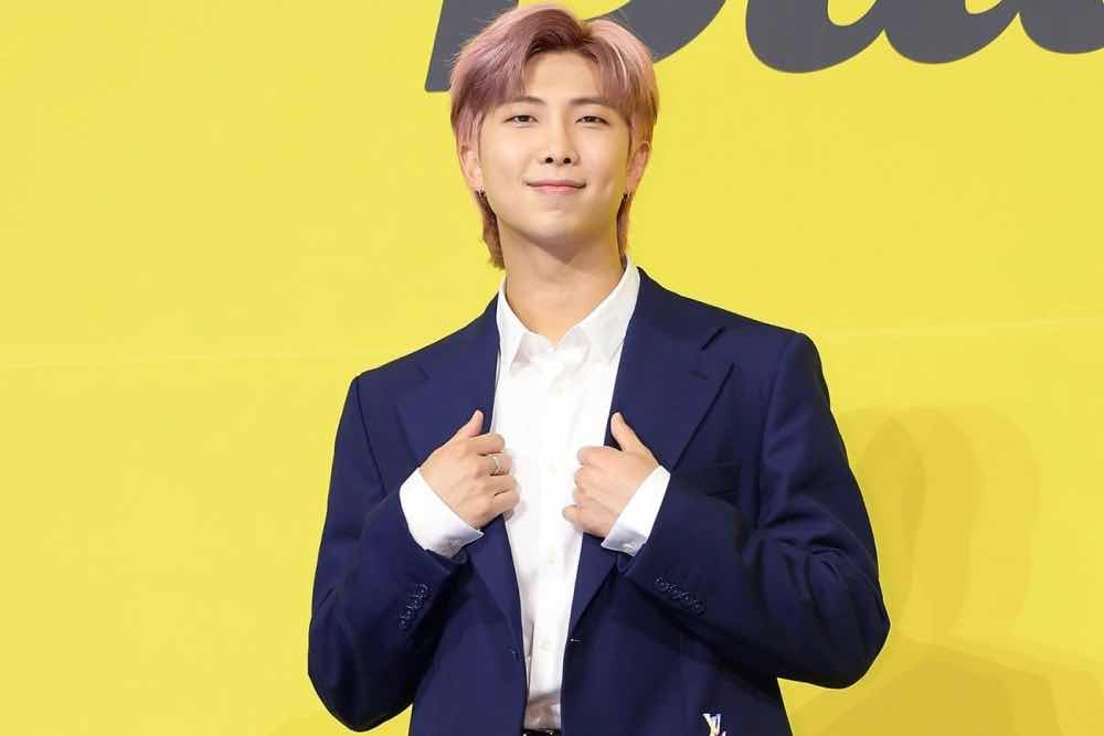 1a.403.kim-nam-joon-rm-bts-suga-august-d-truyen-thong-spotlight-vietnam00001.jpg