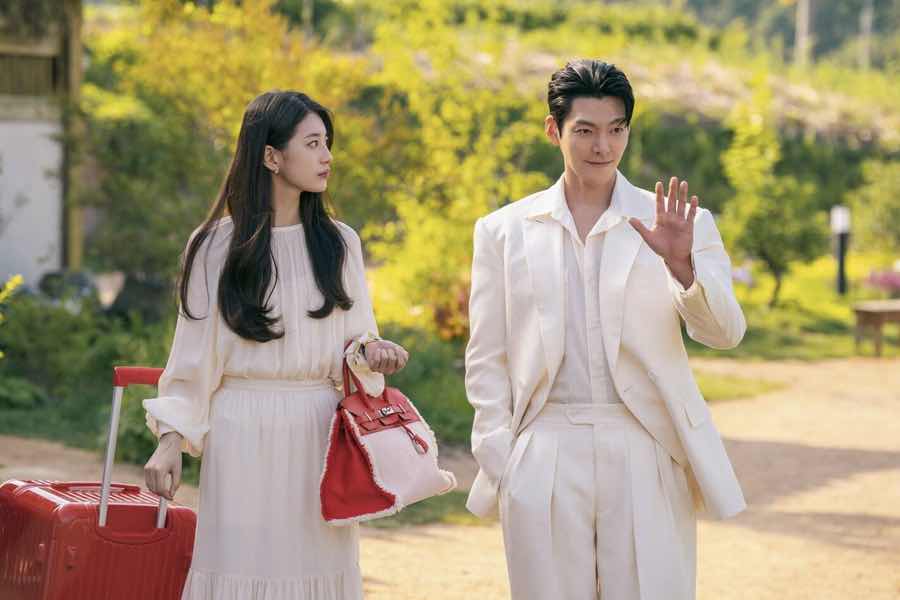 1a.409.genie-make-a-wish-kim-woo-bin-suzy-truyen-thong-spotlight-vietnam00001