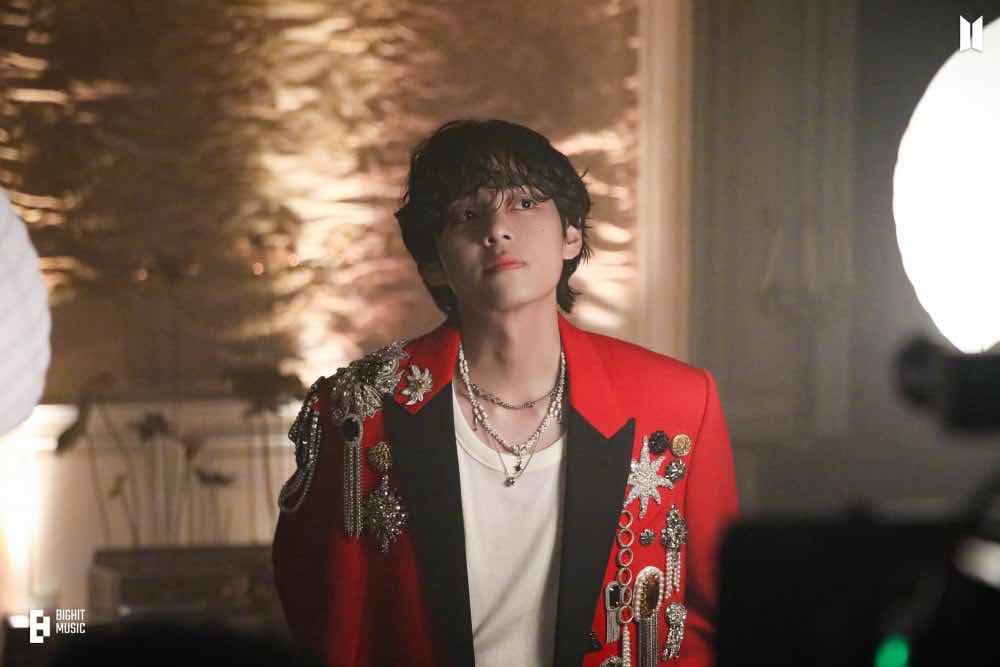 1a.417.v-bts-kim-taehyung-coca-cola-2025-truyen-thong-spotlight-vietnam00002