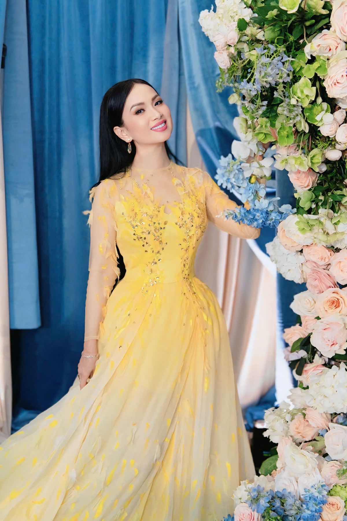 1a.45.Ca si Ha Phuong