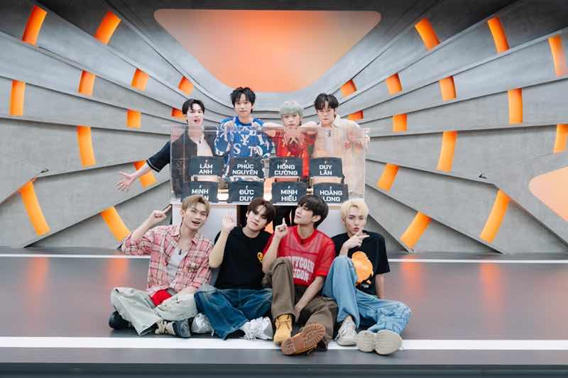 1a.50.Loi nguoc dong ngoan muc bao toan đoi hinh 8 thanh vien tien vao chung ket