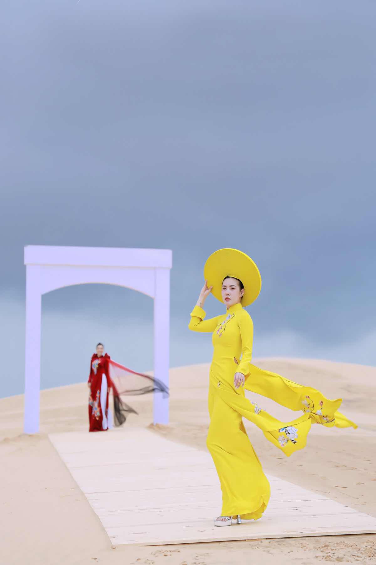 1a.531.ntk-ao-dai-dan-ha-truyen-thong-spotlight-vietnam-00001