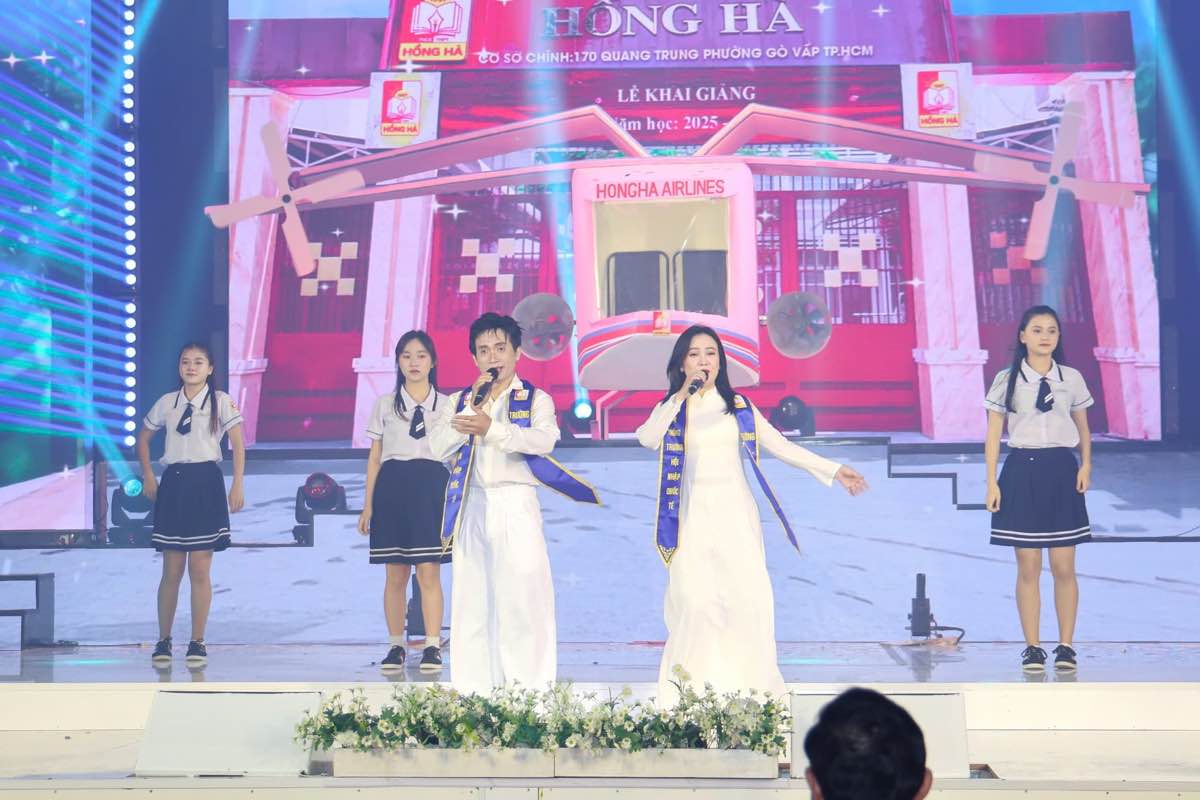 1a.580.tuong-thcs-thpt-hong-ha06-09-2025 luc 101901