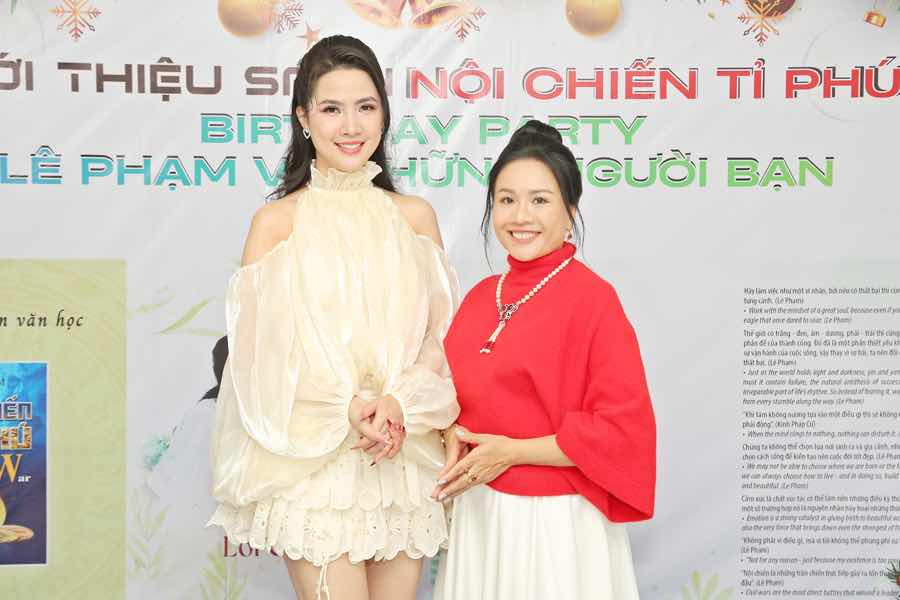 1a.68.CEO-le-pham-ra-mat-sach-Noi-chien-ty-phu-2025-truyen-thong-spotlight-vietnam-25