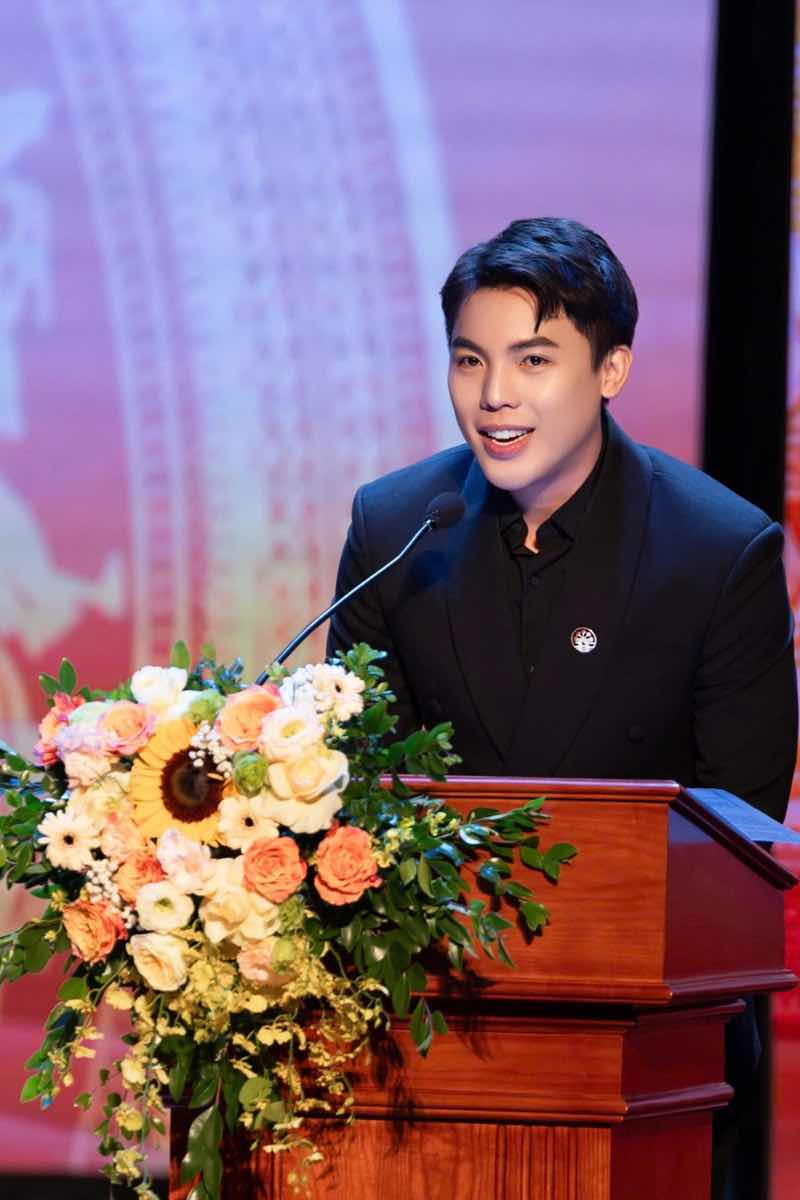 1a.700.ong-pham-duy-khanh-miss-earth-2025-.jpg