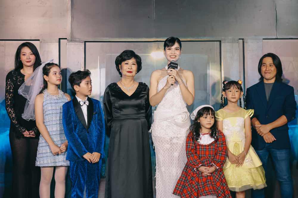 1a.73.phim-nha-hai-chu-ra-mat-khan-gia-truyen-thong-spotlight-vietnam10