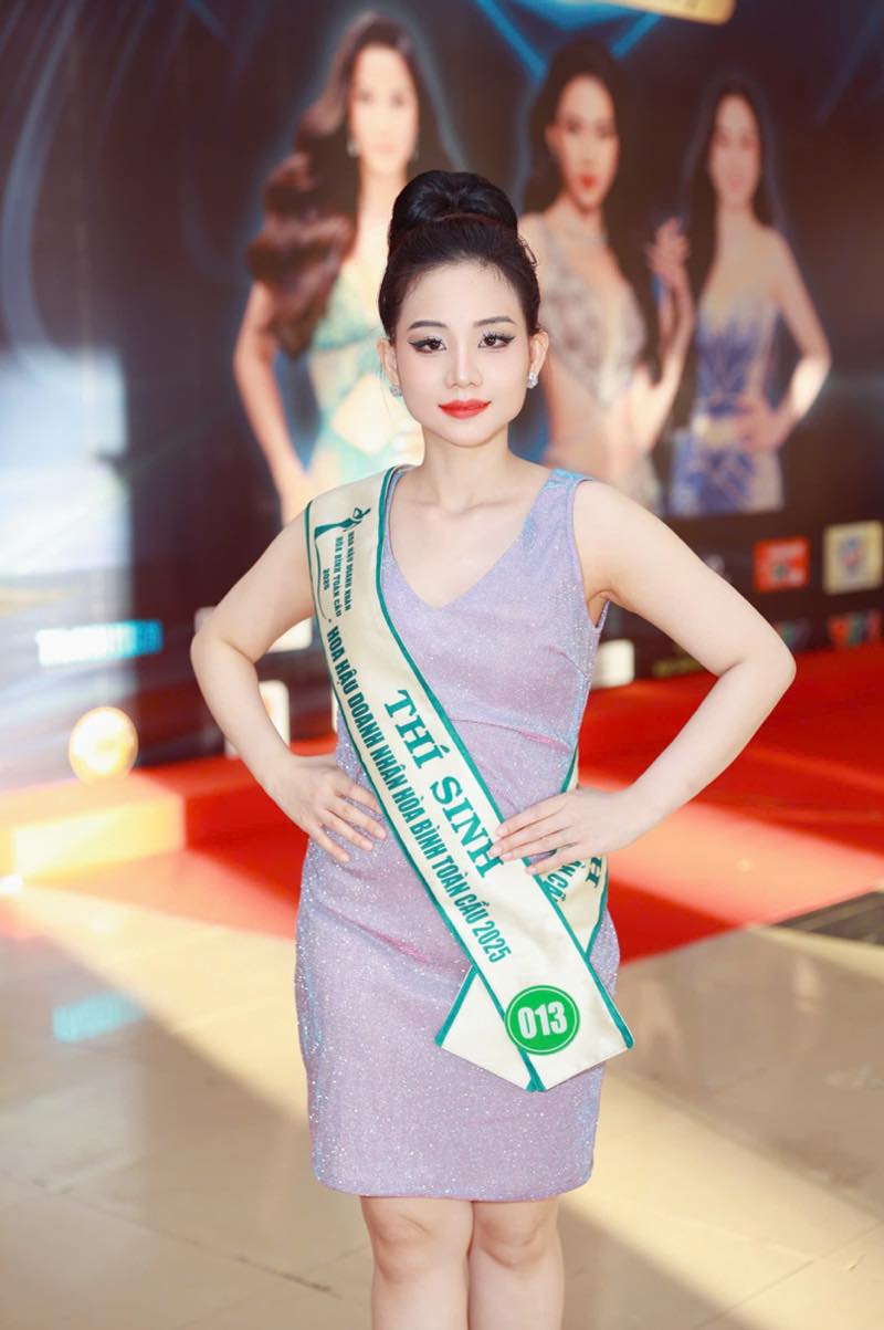 1a.803.lu-bao-han-013-hoa-hau-doanh-nhan-hoa-binh-toan-cau-spotlight-vietnam-30