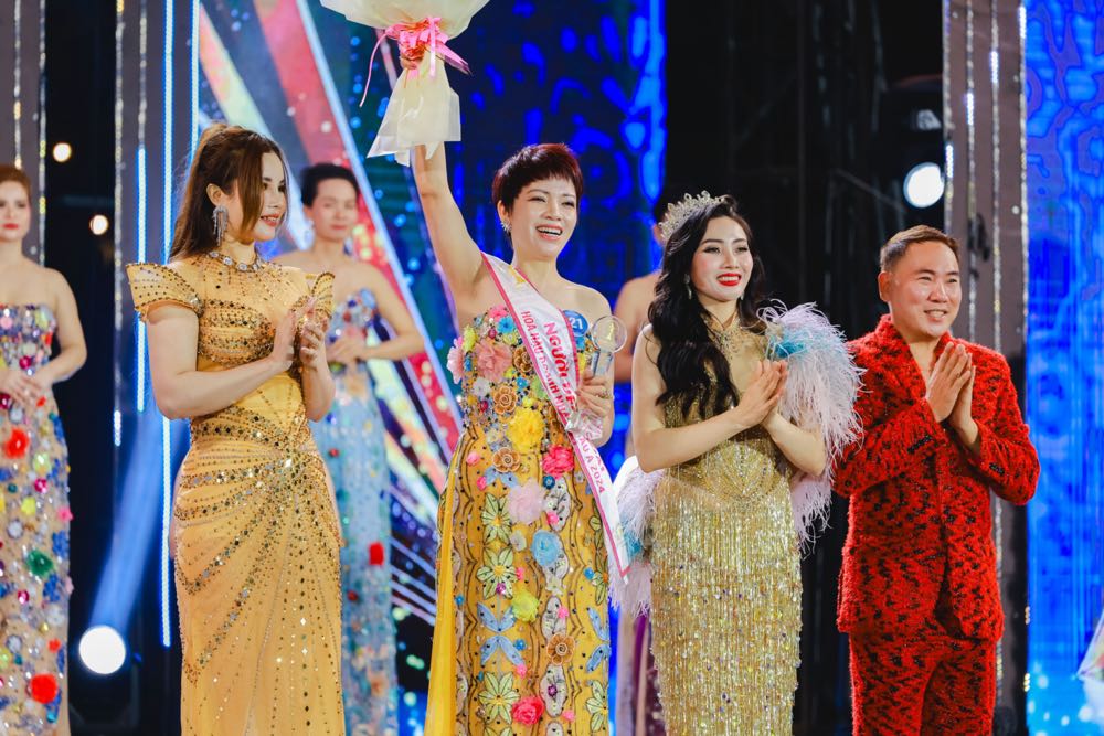 3a.85.nguoi-dep-ao-dai-nguyen-thi-phuong-21