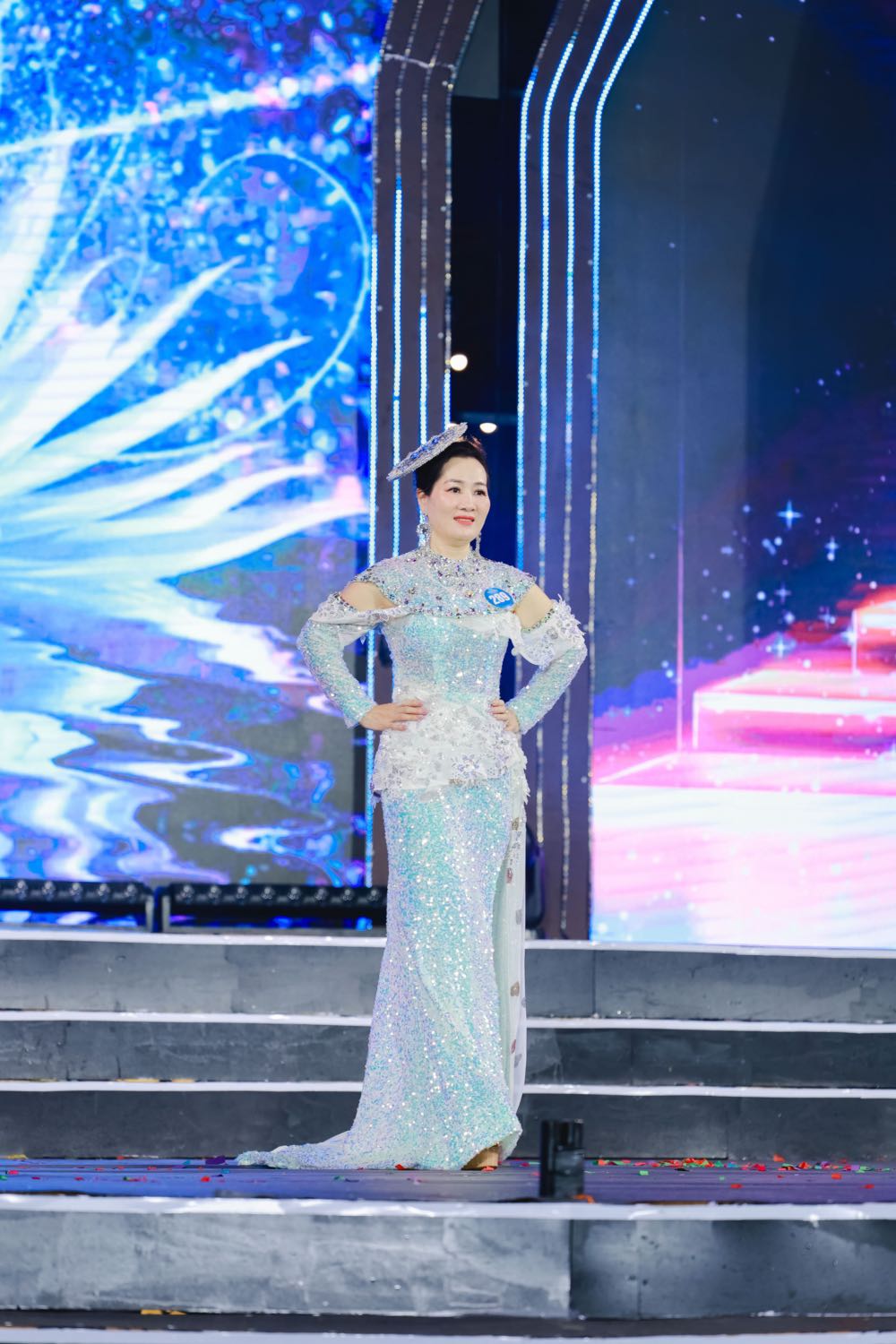 3a.94.a-hau-3-luu-thi-huong-miss-asian-2024-hoa-hau-doanh-nhan-chau-a-7