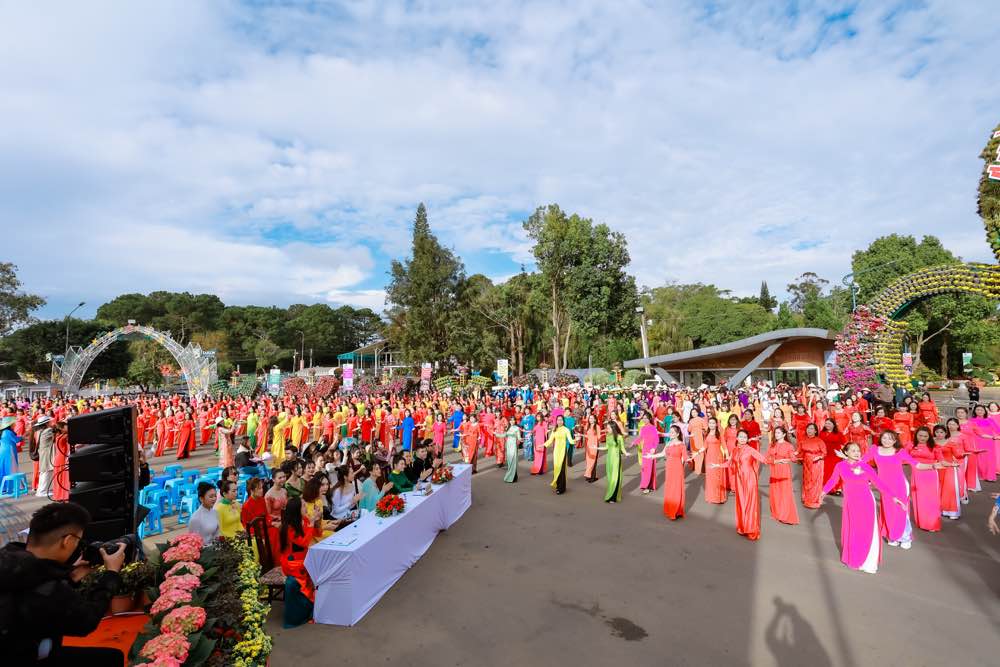 3b.20.le-hoi-ao-dai-da-lat-2024-4