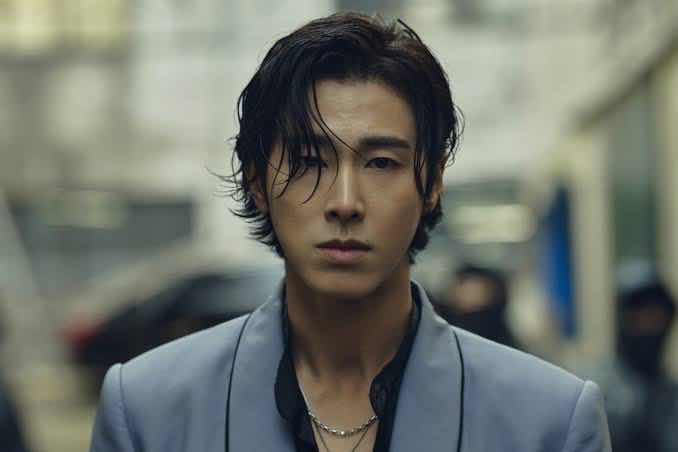1Z.75.u-know-yunho-dbsk-Truyen-thong-spotlight-viet-nnam-