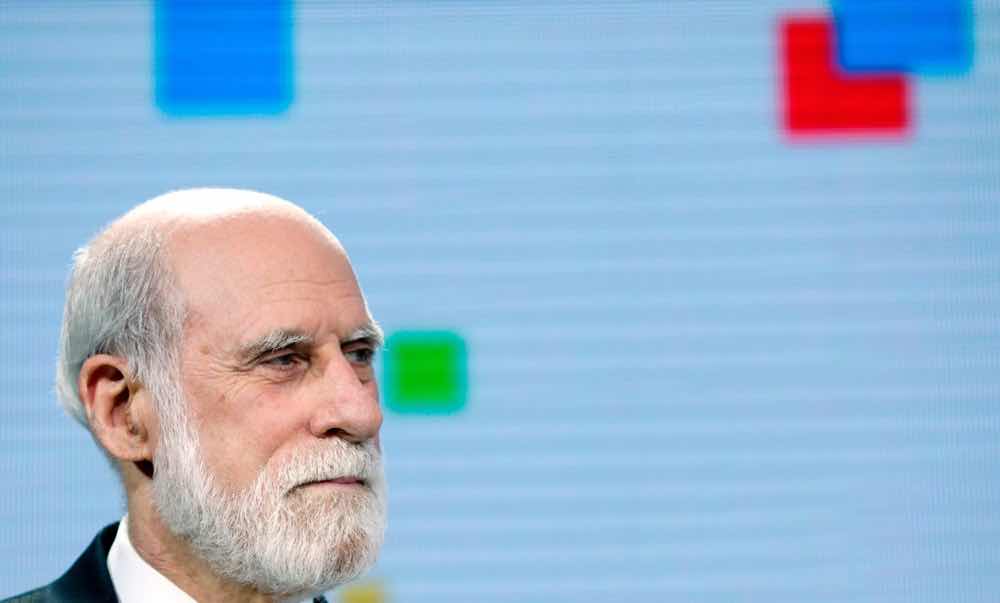 1z.140.vint-cerf-cha-de-internet-truyen-thong-spotlight-vietnam-