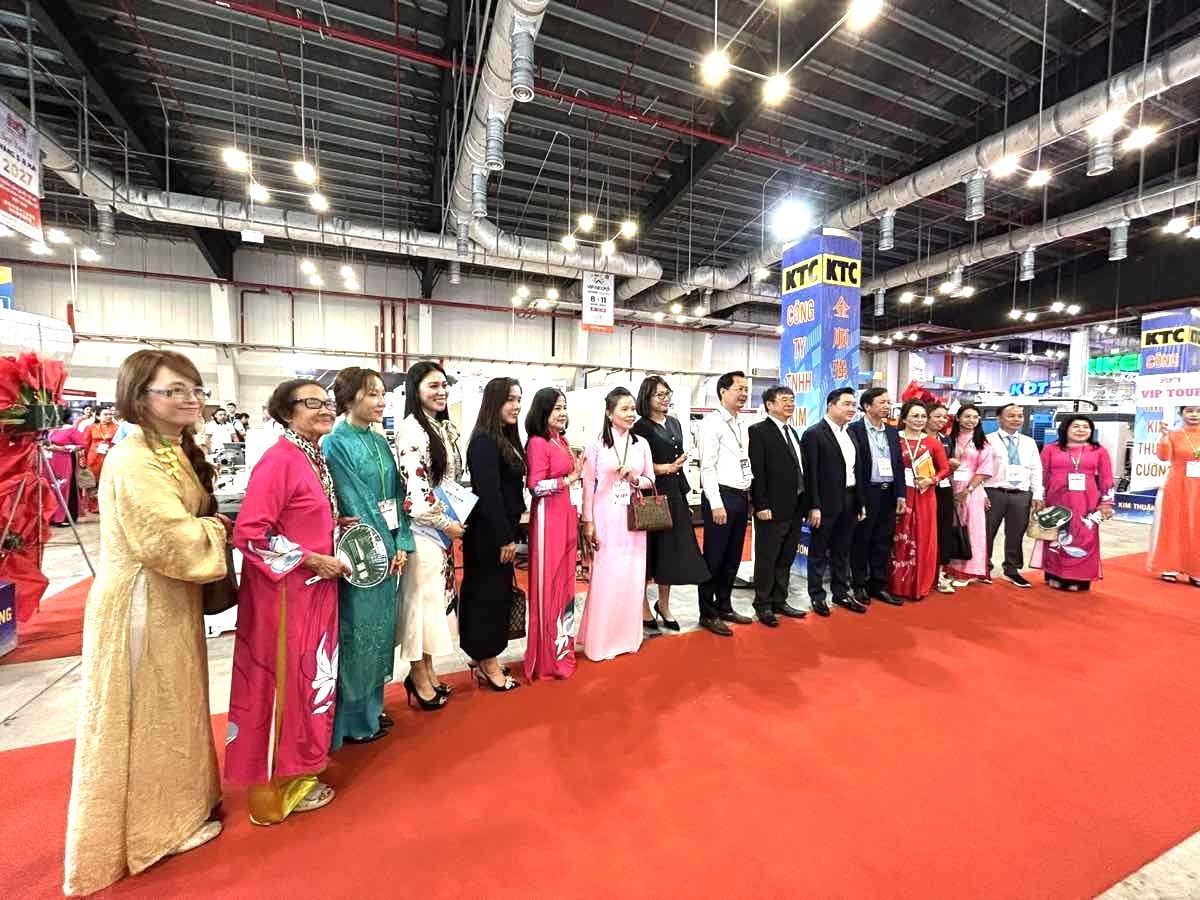 1z.280.khai-mac-trien-lam-quoc-te-giai-phap-noi-that-thong-minh-viet-nam-2026-truyen-thong-spotlight-vietnam-4