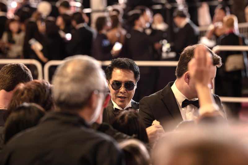 1z.300.NSX - Nghe si Daniel K. Winn giao luu cung khan gia va khach moi tai Tham đo Cannes 2026