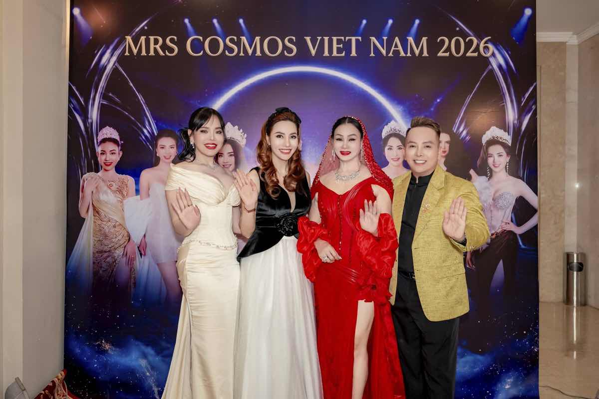 1z.340.tham-do-mrs-cosmos-2026-